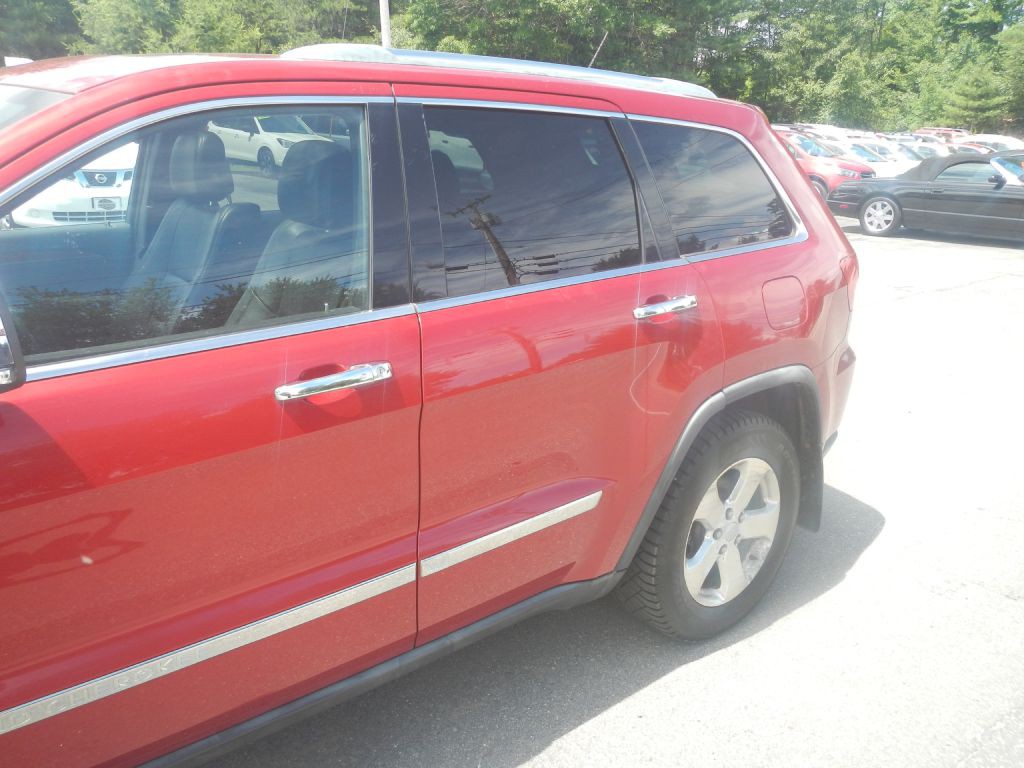 2011 Jeep Grand Cherokee Image 37