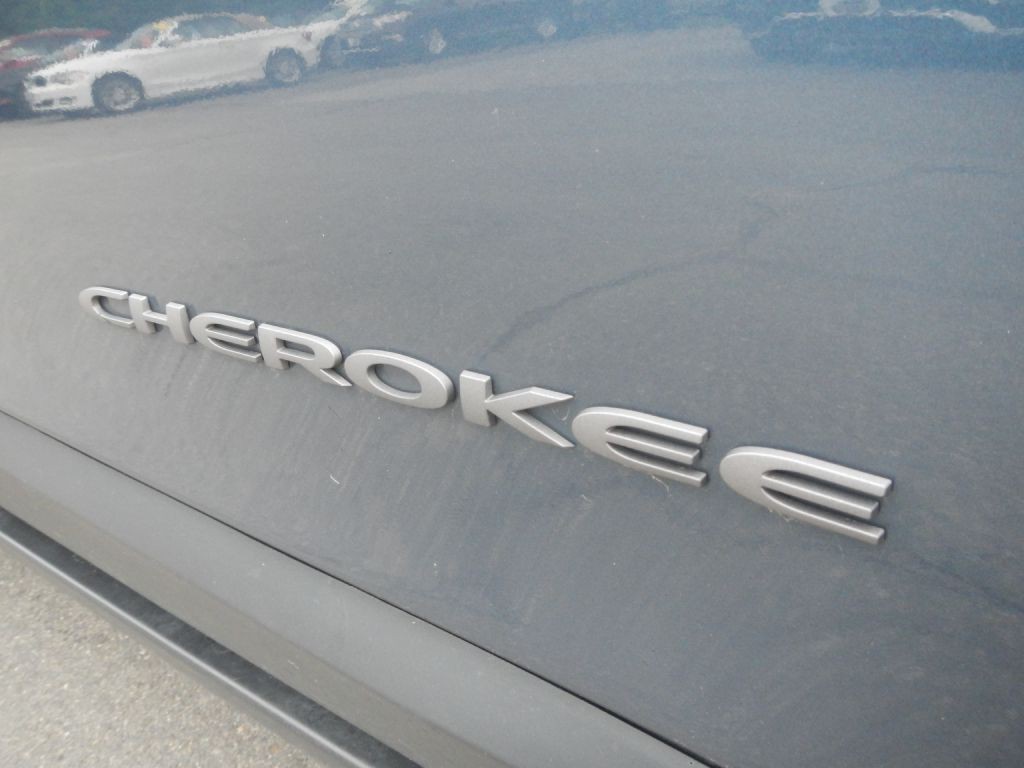 2019 Jeep Cherokee Image 16