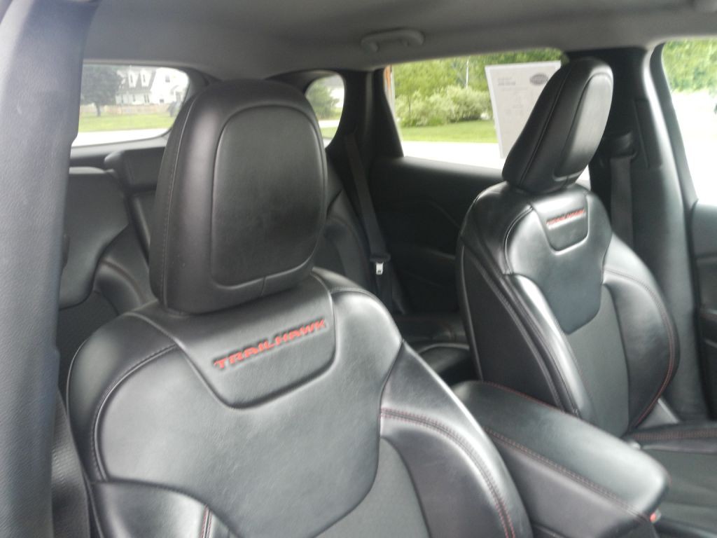 2019 Jeep Cherokee Image 19