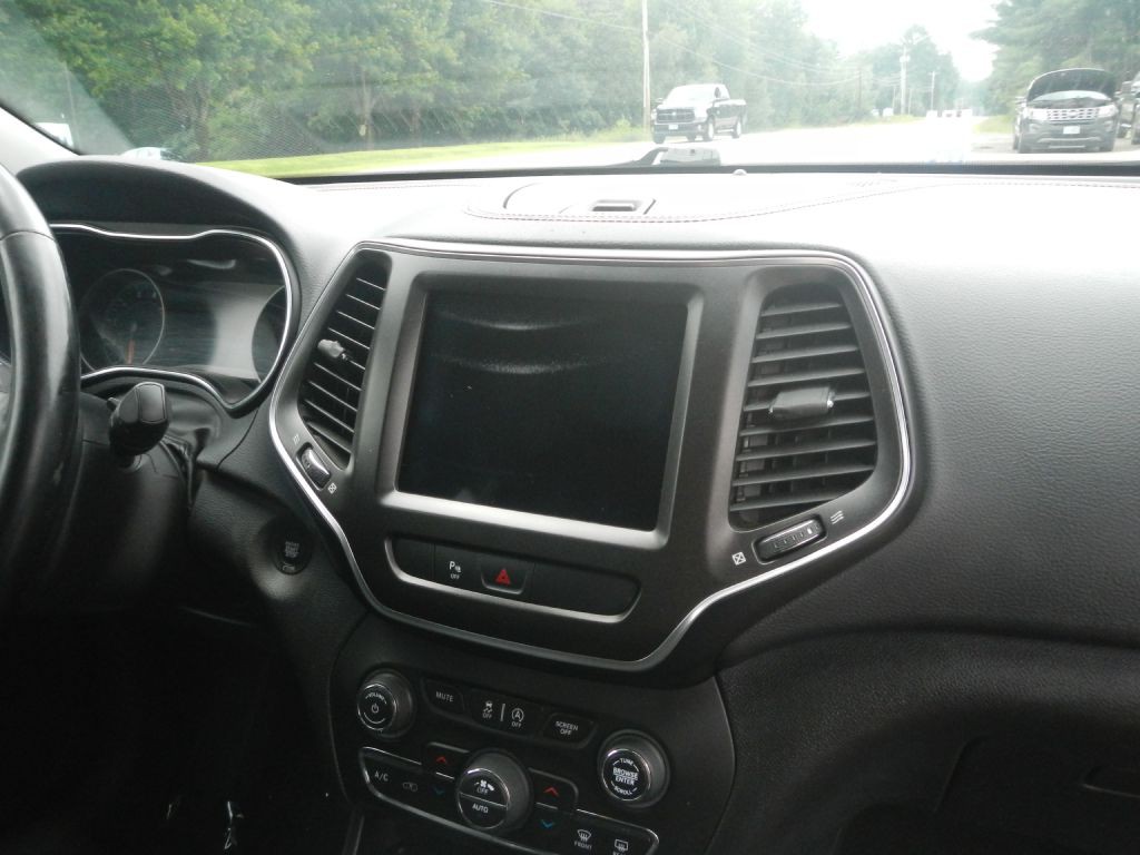 2019 Jeep Cherokee Image 22