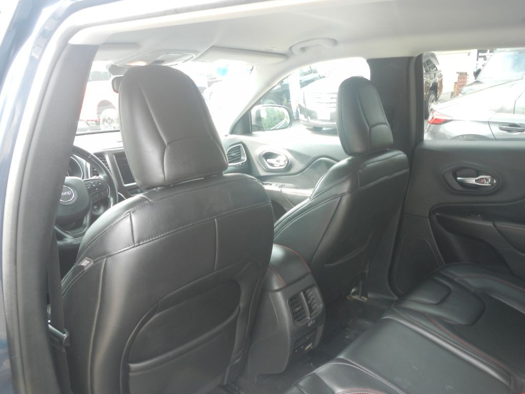 2019 Jeep Cherokee Image 43