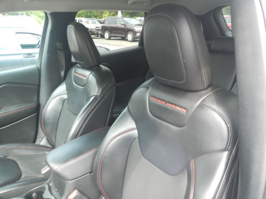 2019 Jeep Cherokee Image 47