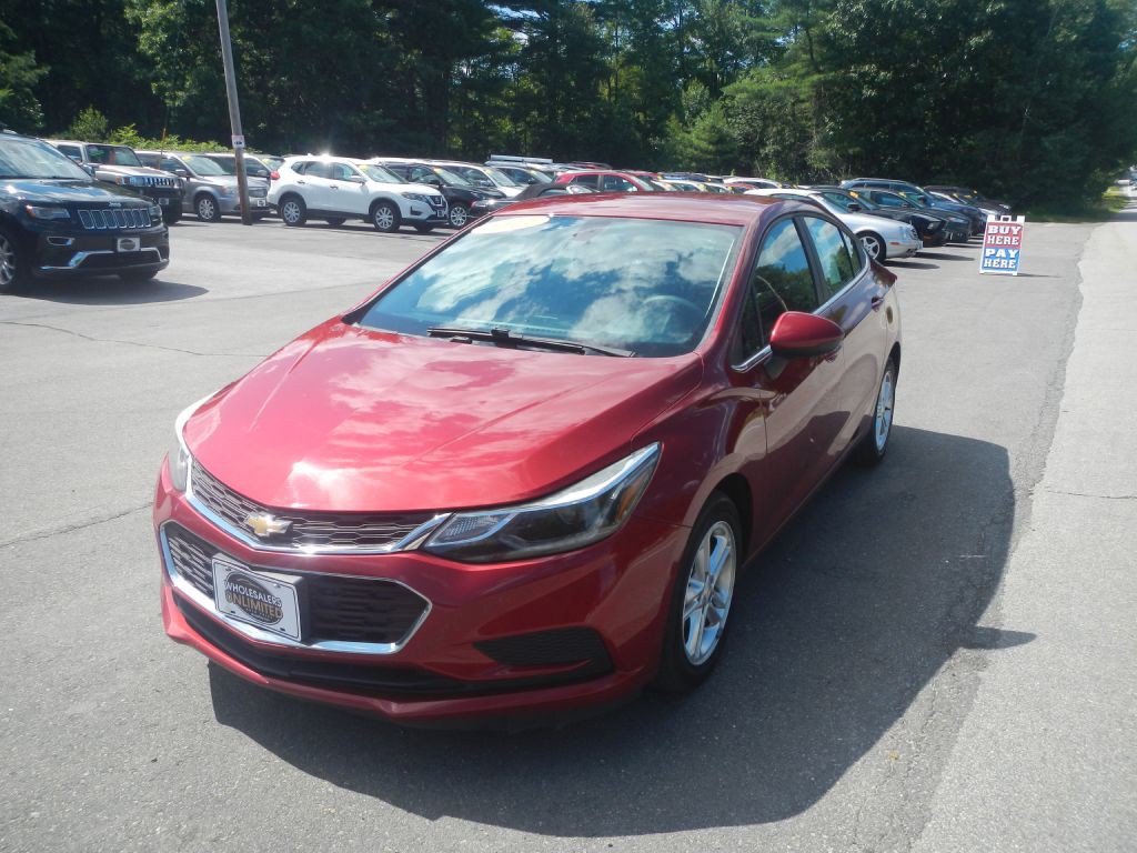 2017 Chevrolet Cruze Image 2