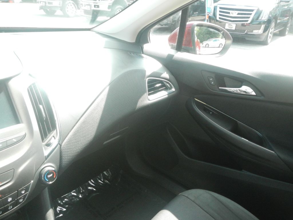 2017 Chevrolet Cruze Image 51