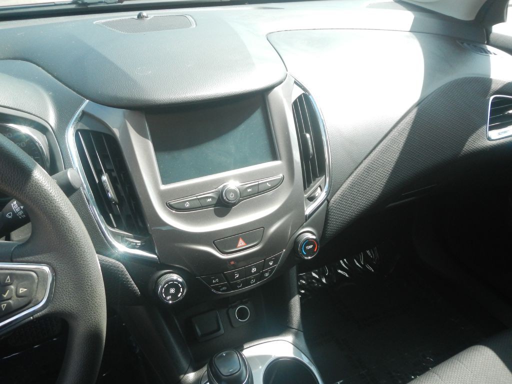 2017 Chevrolet Cruze Image 52