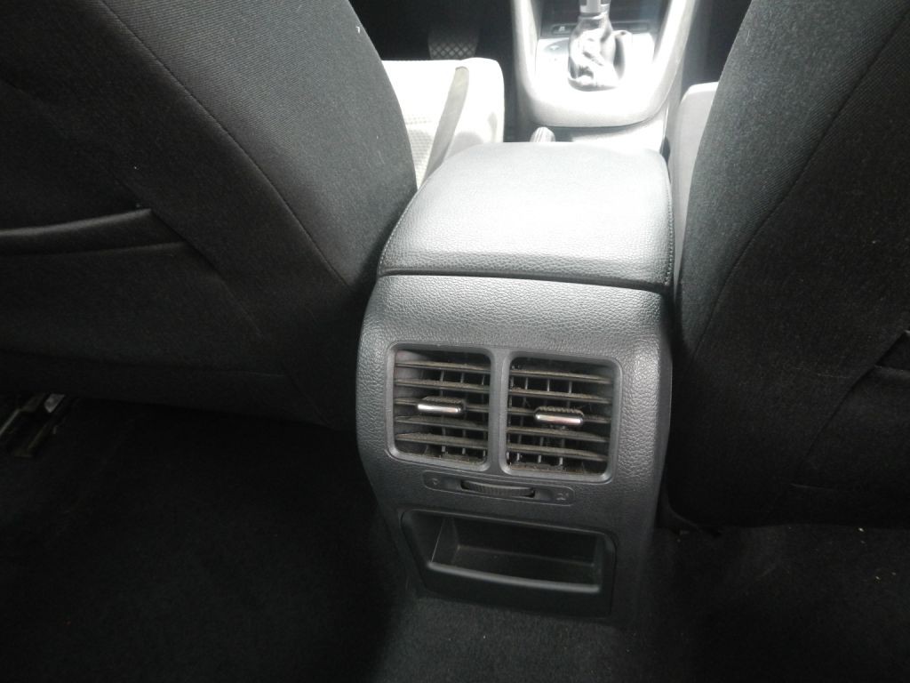 2014 Volkswagen Jetta Image 48