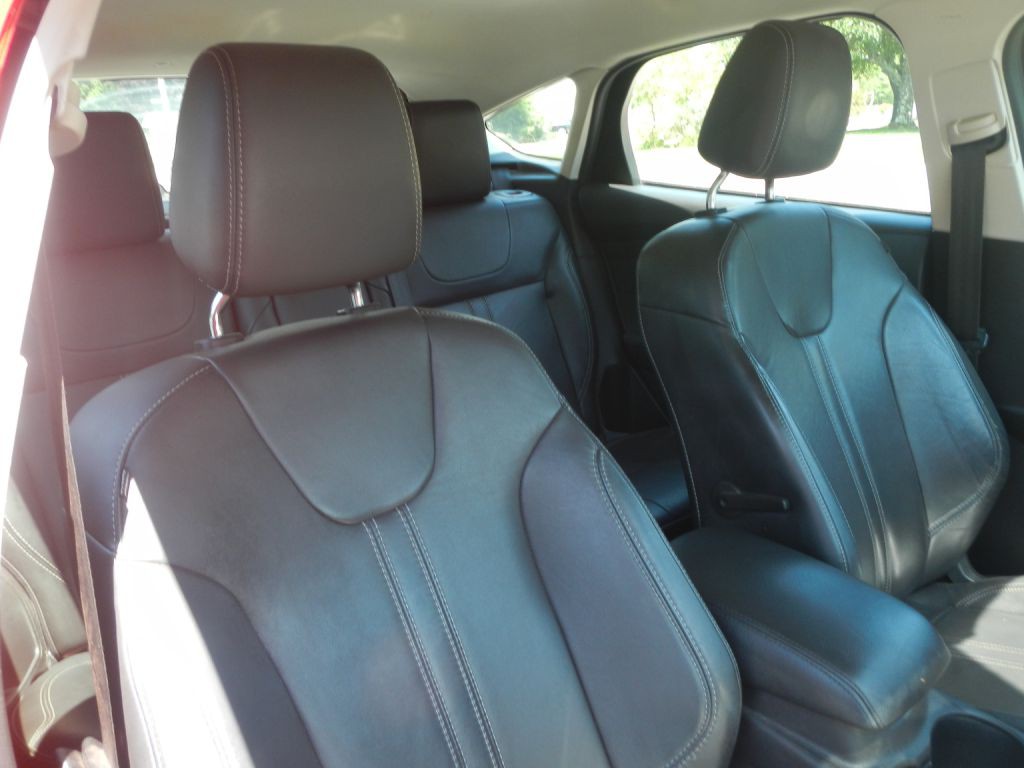 2012 Ford Focus Image 3