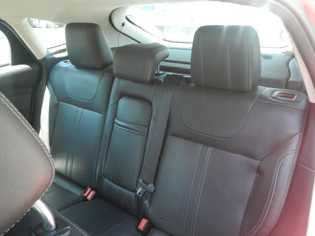 2012 Ford Focus Image 8