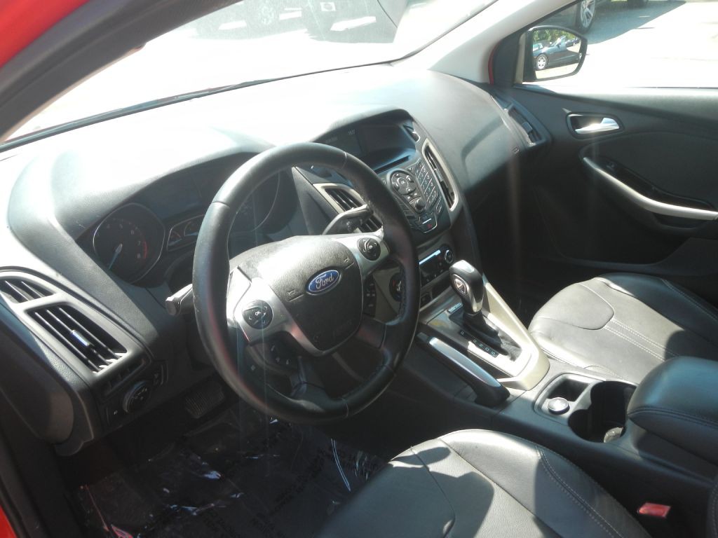 2012 Ford Focus Image 10