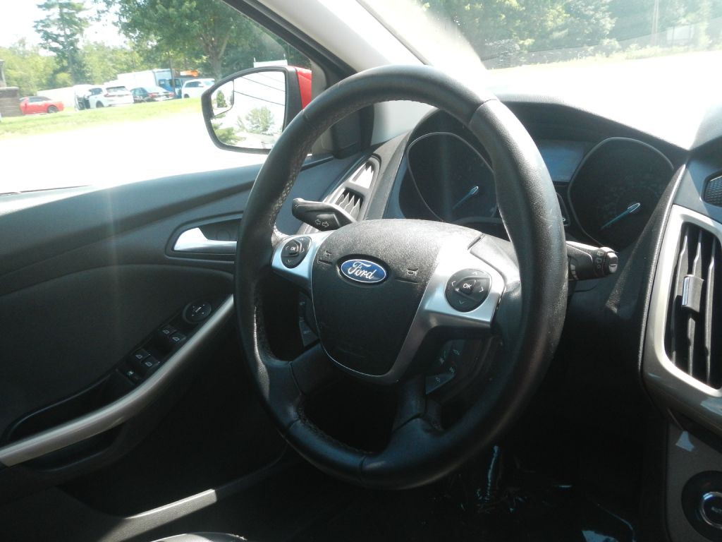 2012 Ford Focus Image 19