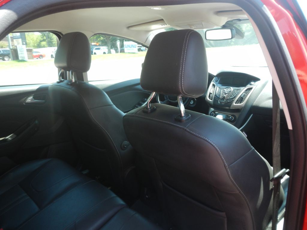2012 Ford Focus Image 24