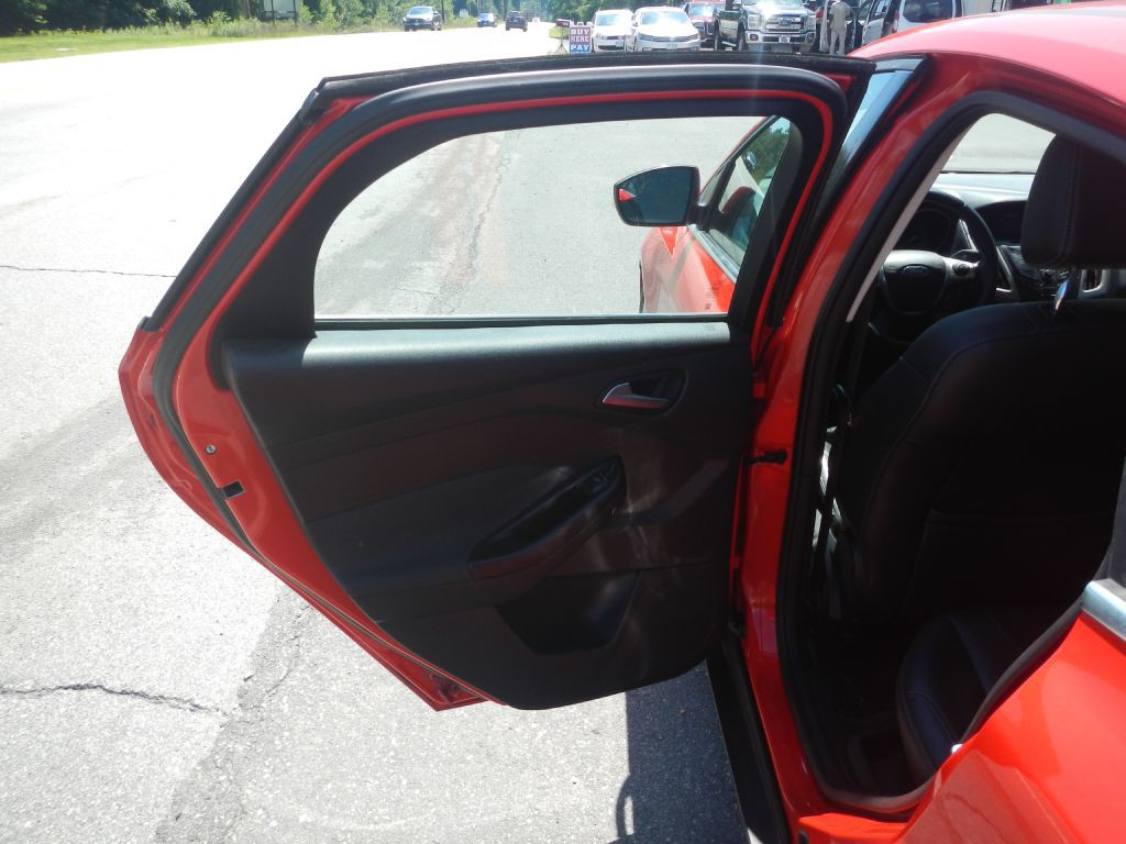 2012 Ford Focus Image 37