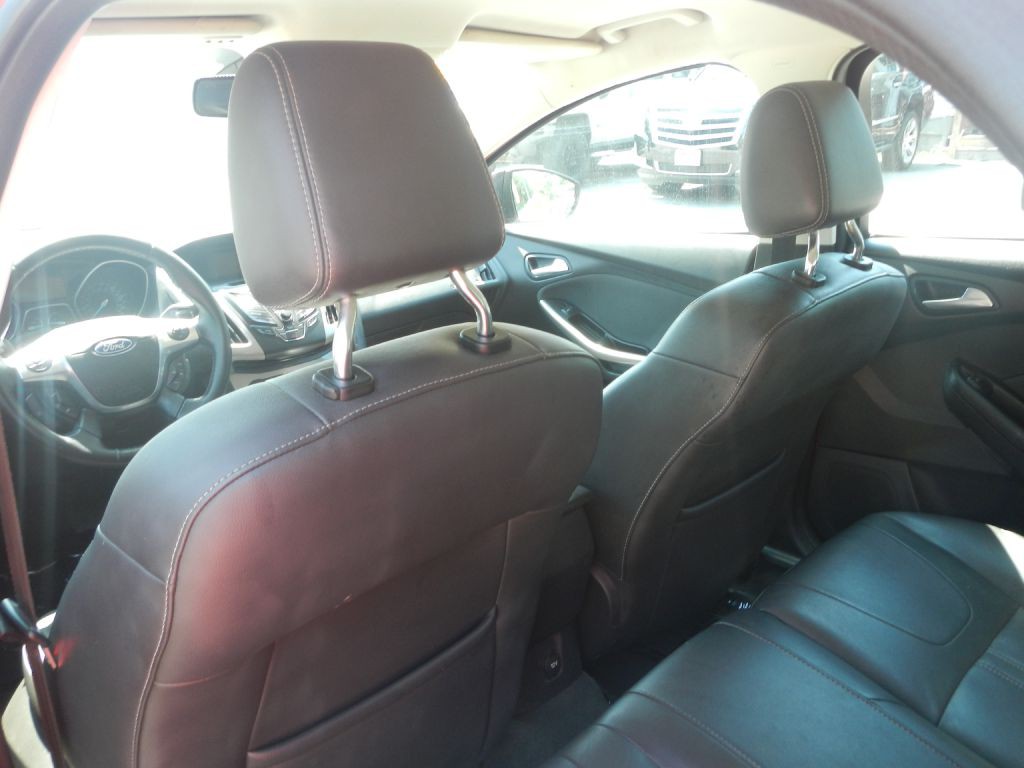 2012 Ford Focus Image 40