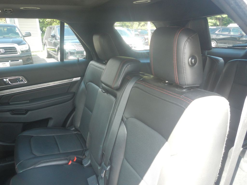 2018 Ford Explorer Image 9