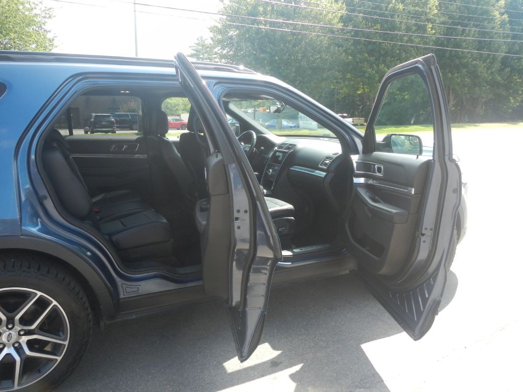 2018 Ford Explorer Image 18