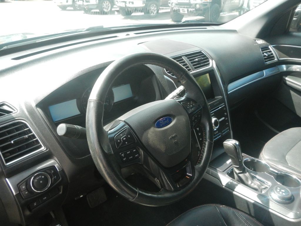 2018 Ford Explorer Image 60