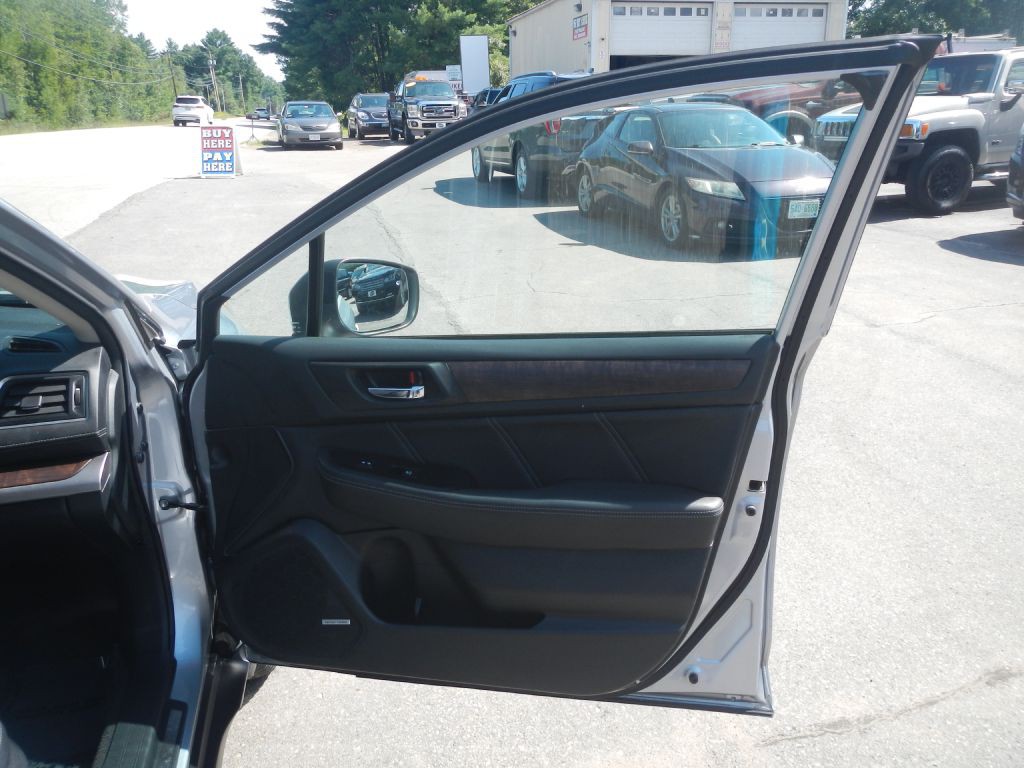 2018 Subaru Outback Image 17
