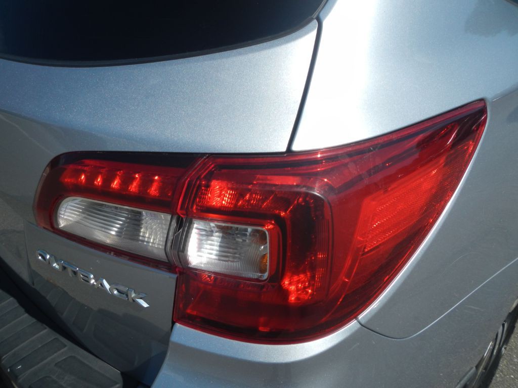2018 Subaru Outback Image 30