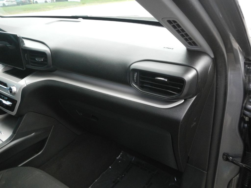 2023 Ford Explorer Image 24