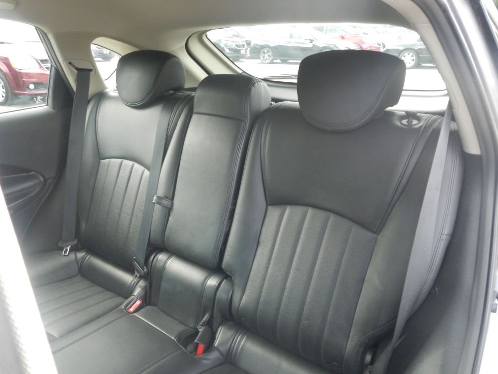 2016 INFINITI QX50 Image 8