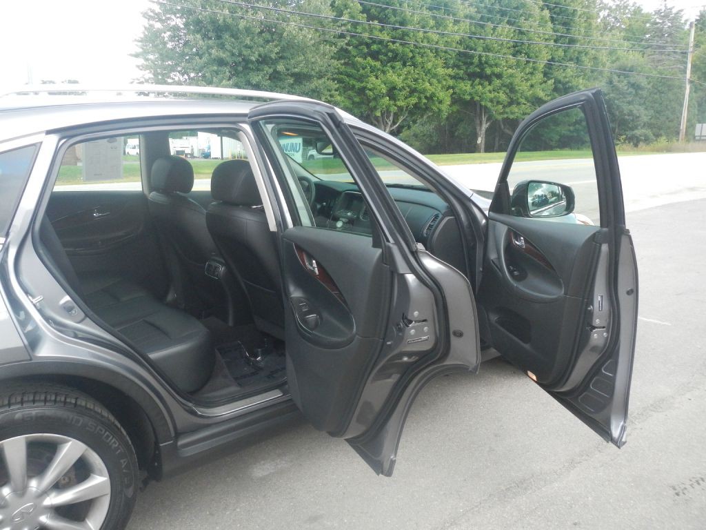 2016 INFINITI QX50 Image 16