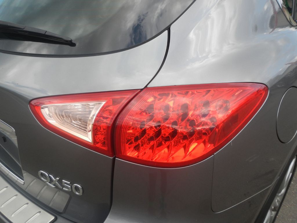 2016 INFINITI QX50 Image 32