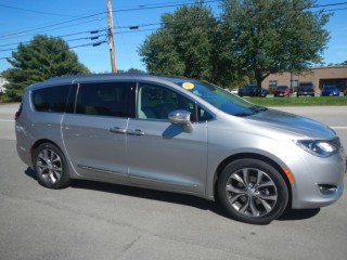 Image for 2017 Chrysler Pacifica Limited ID: 7672176
