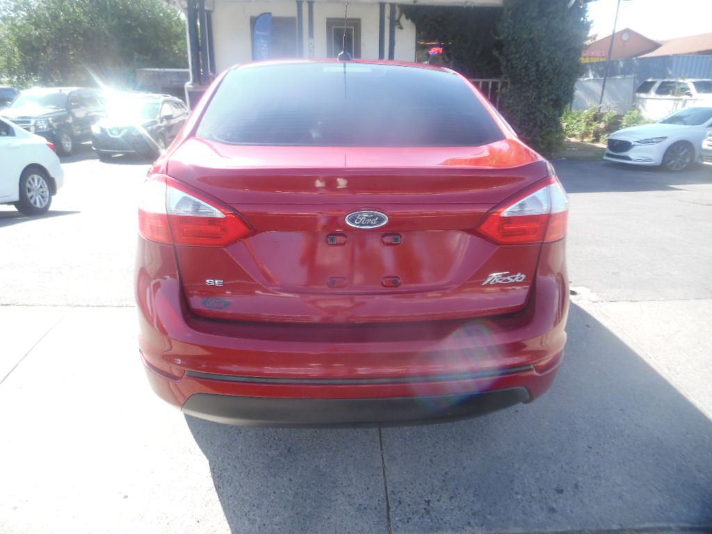2015 Ford Fiesta Image 6
