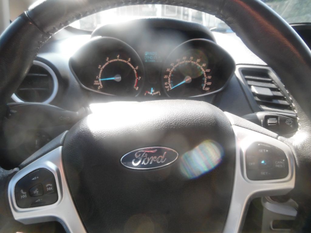 2015 Ford Fiesta Image 15