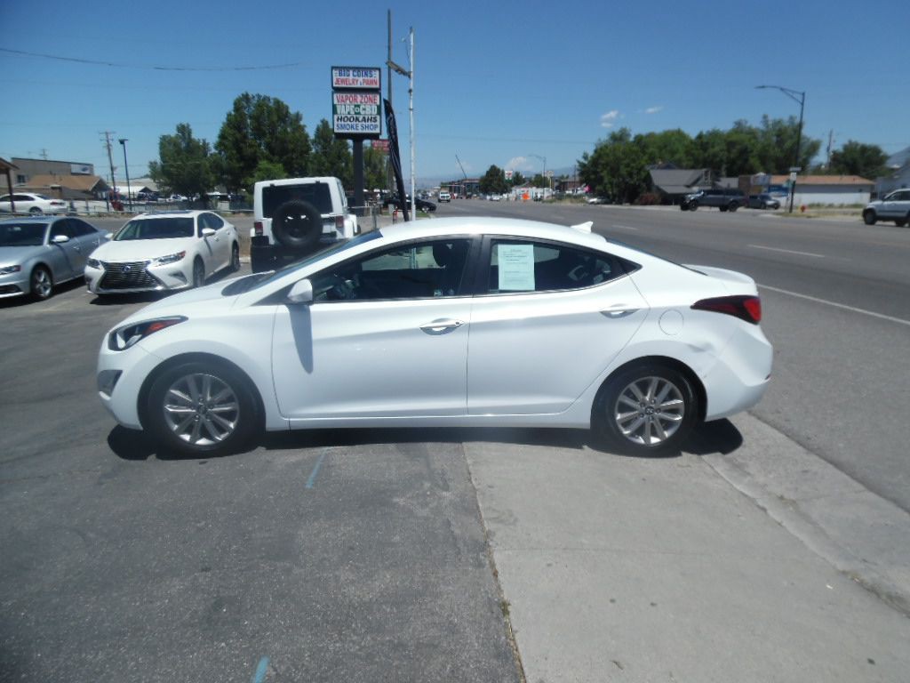 2015 Hyundai Elantra Image 2