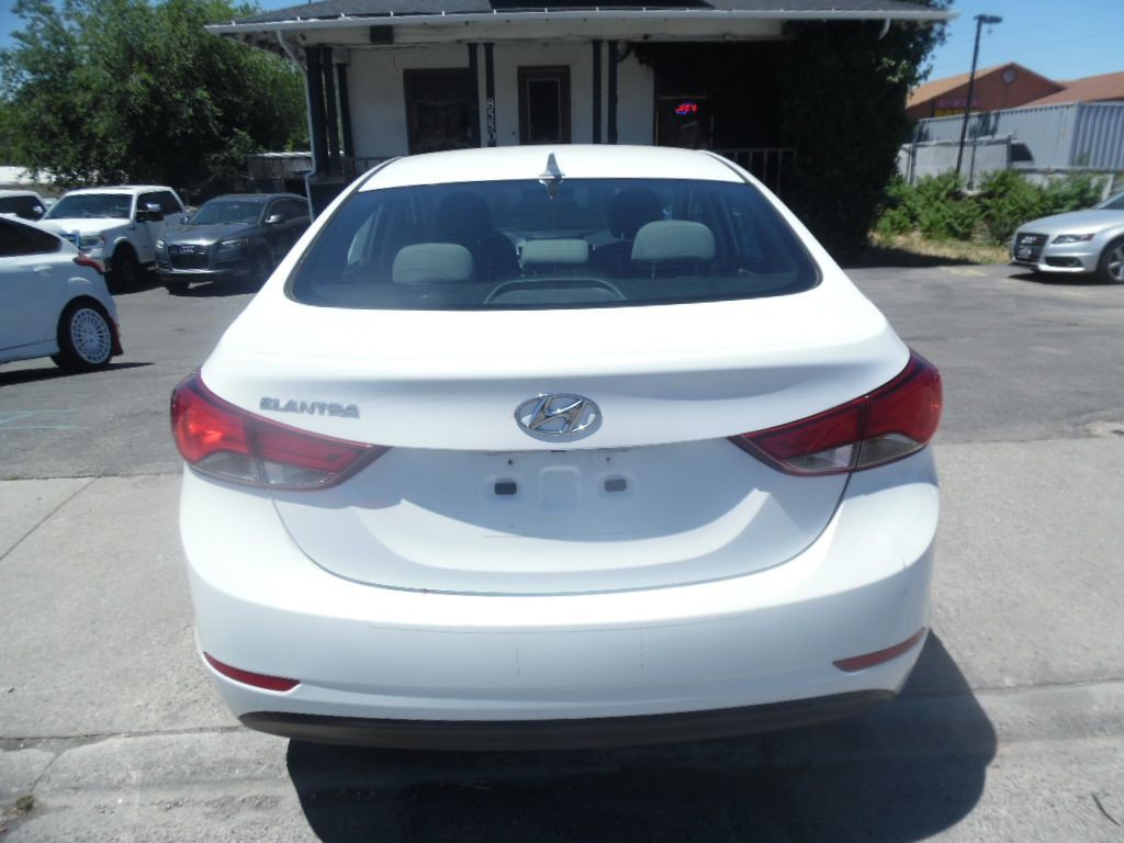2015 Hyundai Elantra Image 6