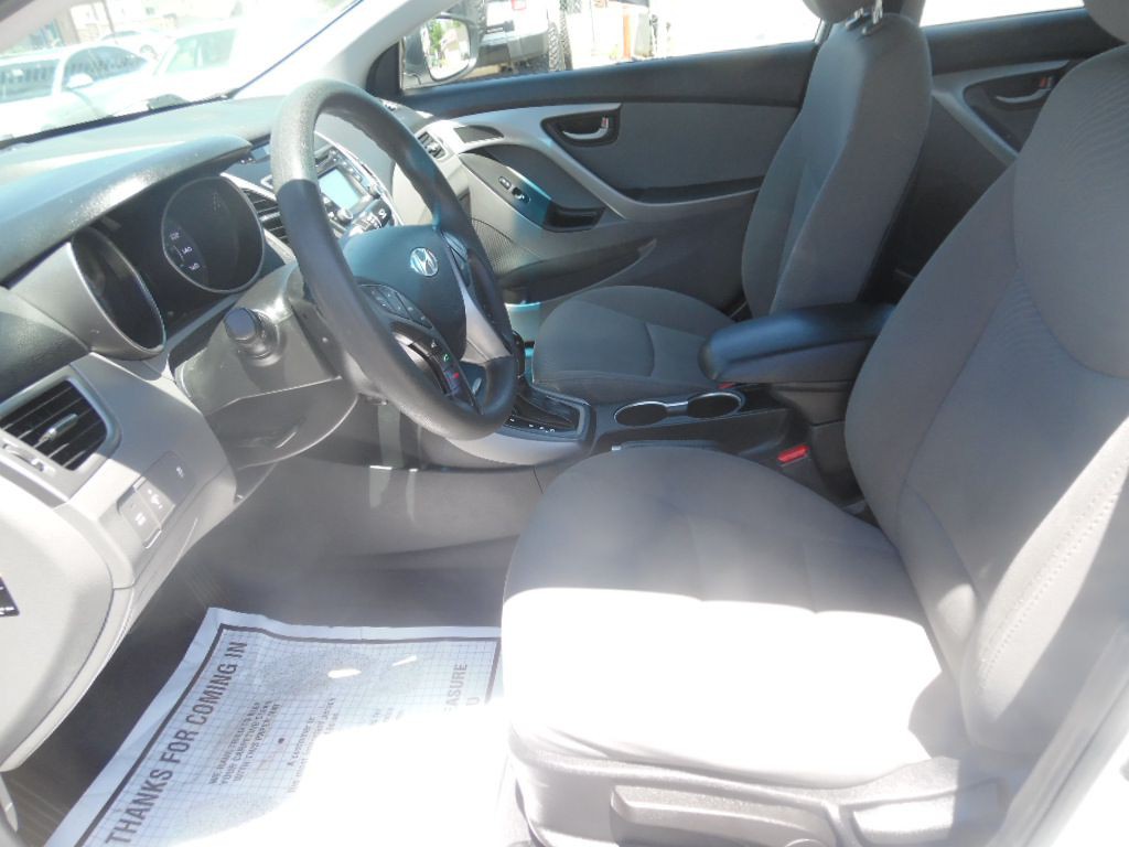 2015 Hyundai Elantra Image 7