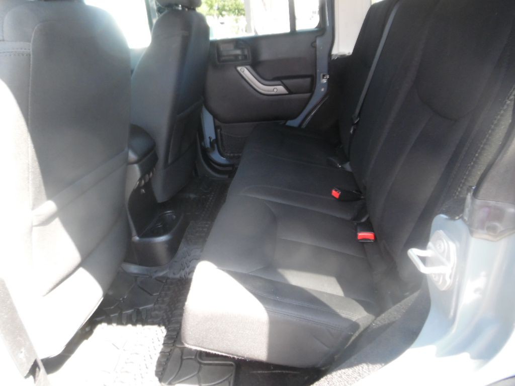 2015 Jeep Wrangler Unlimited Image 9