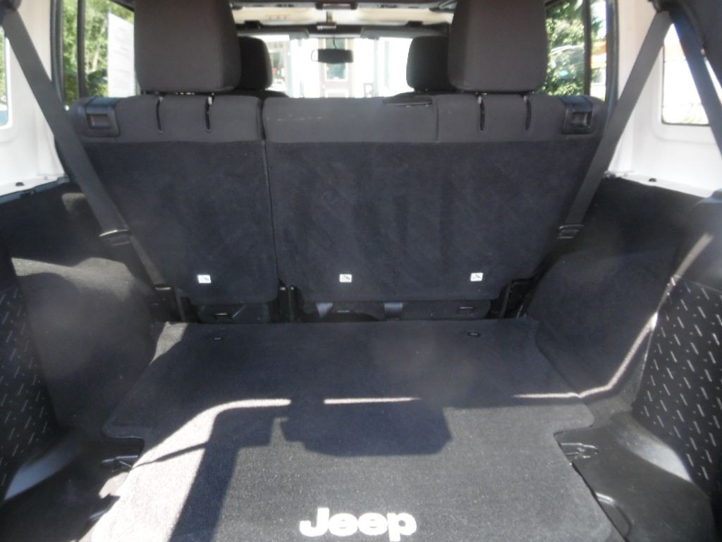 2015 Jeep Wrangler Unlimited Image 11