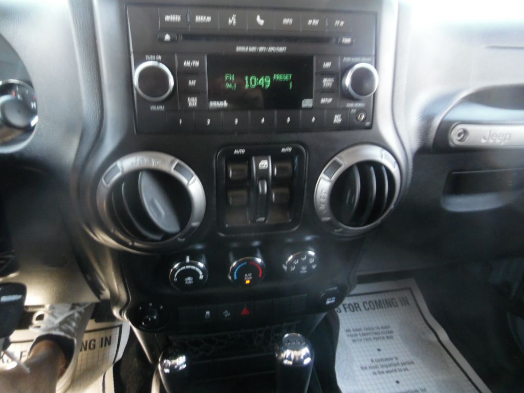 2015 Jeep Wrangler Unlimited Image 17