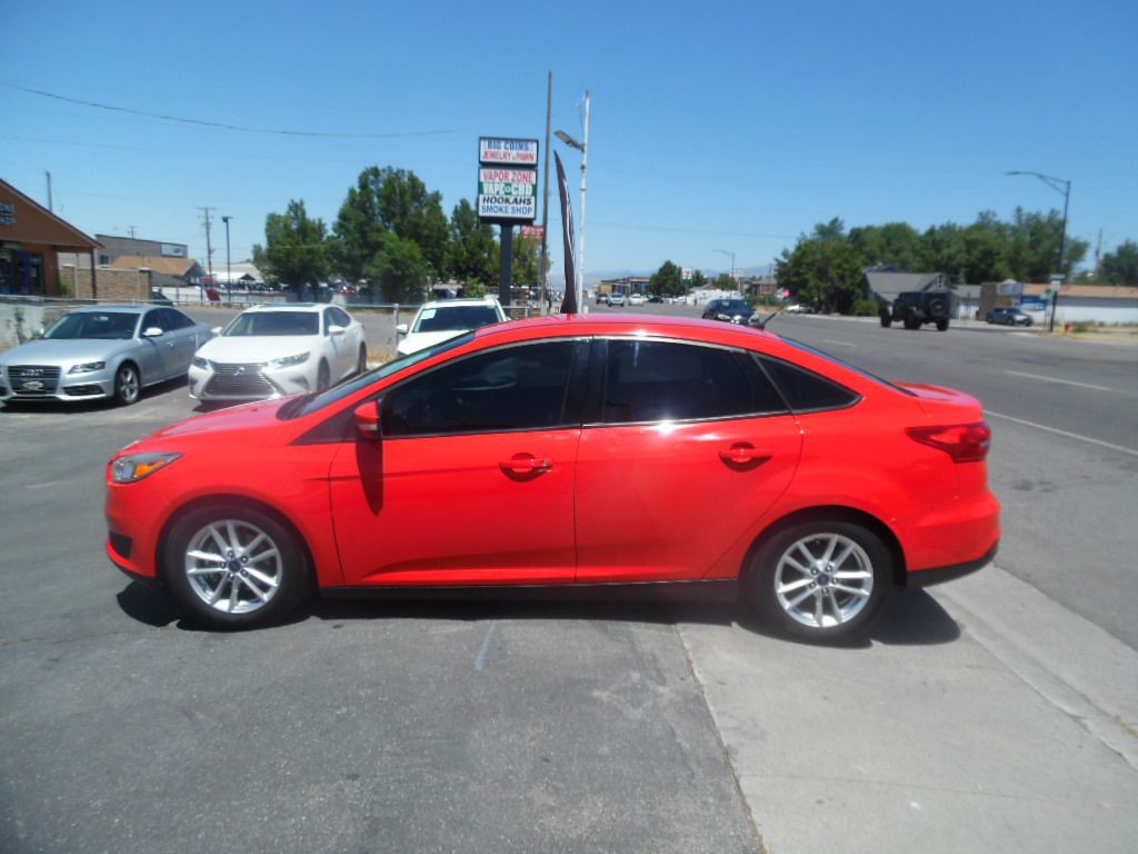 2016 Ford Focus Image 2