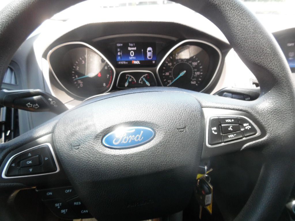 2016 Ford Focus Image 15