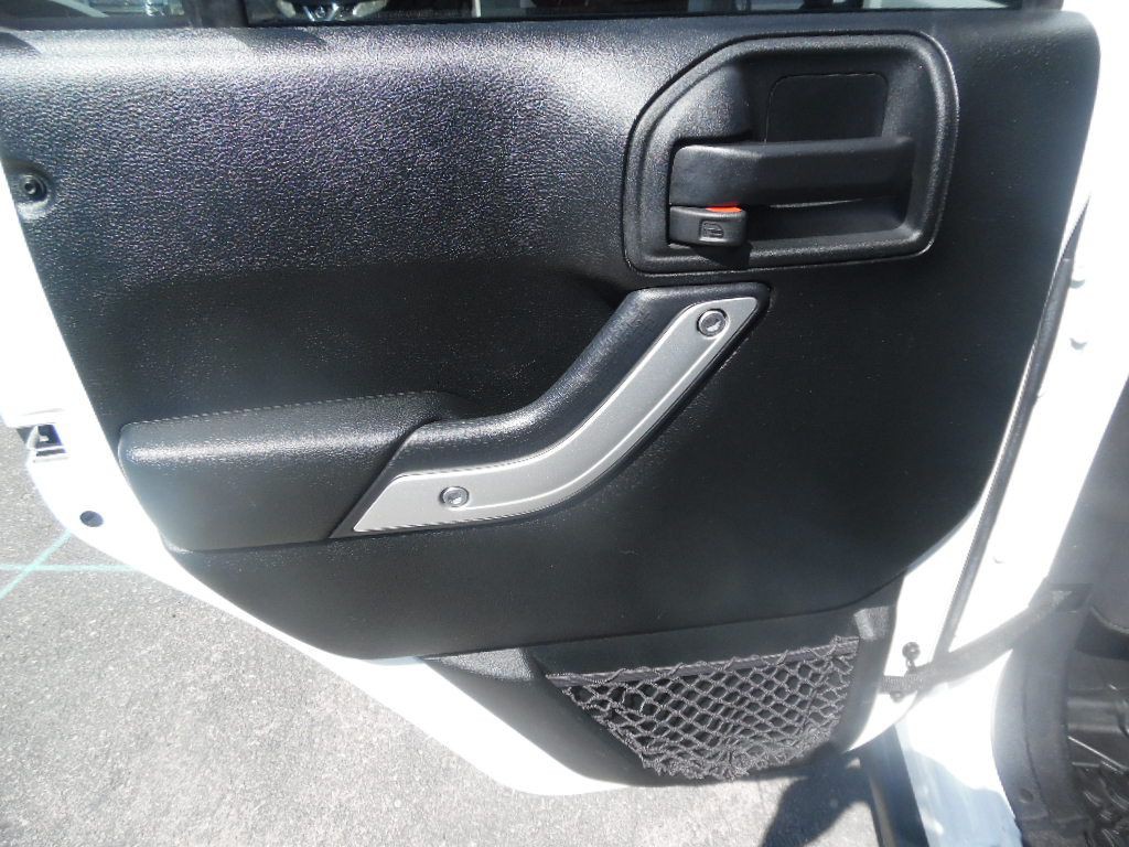 2017 Jeep Wrangler Unlimited Image 10