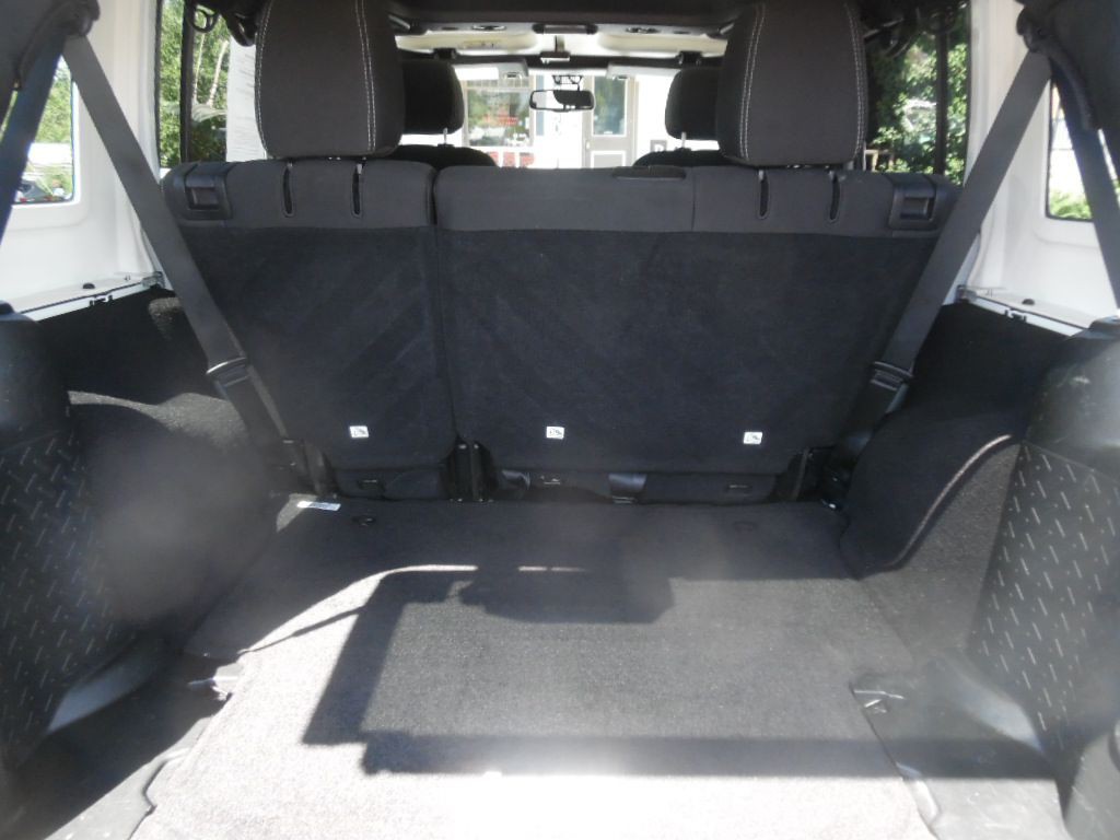 2017 Jeep Wrangler Unlimited Image 11