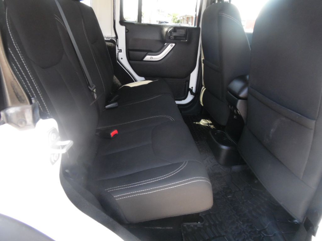 2017 Jeep Wrangler Unlimited Image 14
