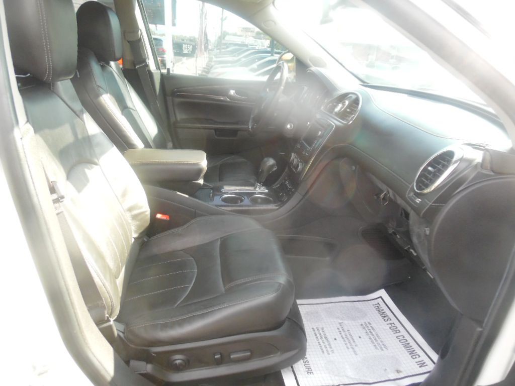 2015 Buick Enclave Image 12