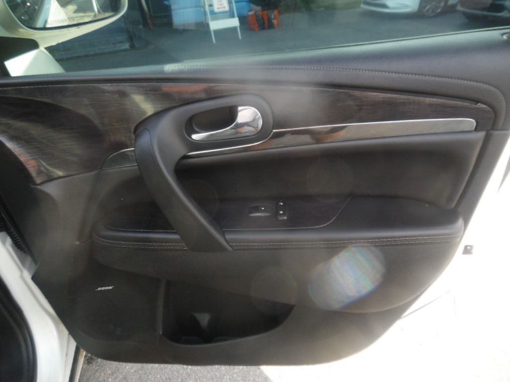 2015 Buick Enclave Image 13