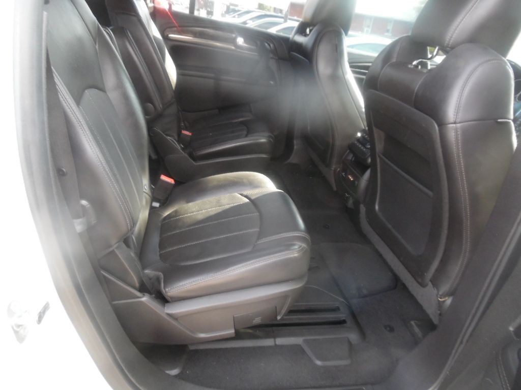2015 Buick Enclave Image 14