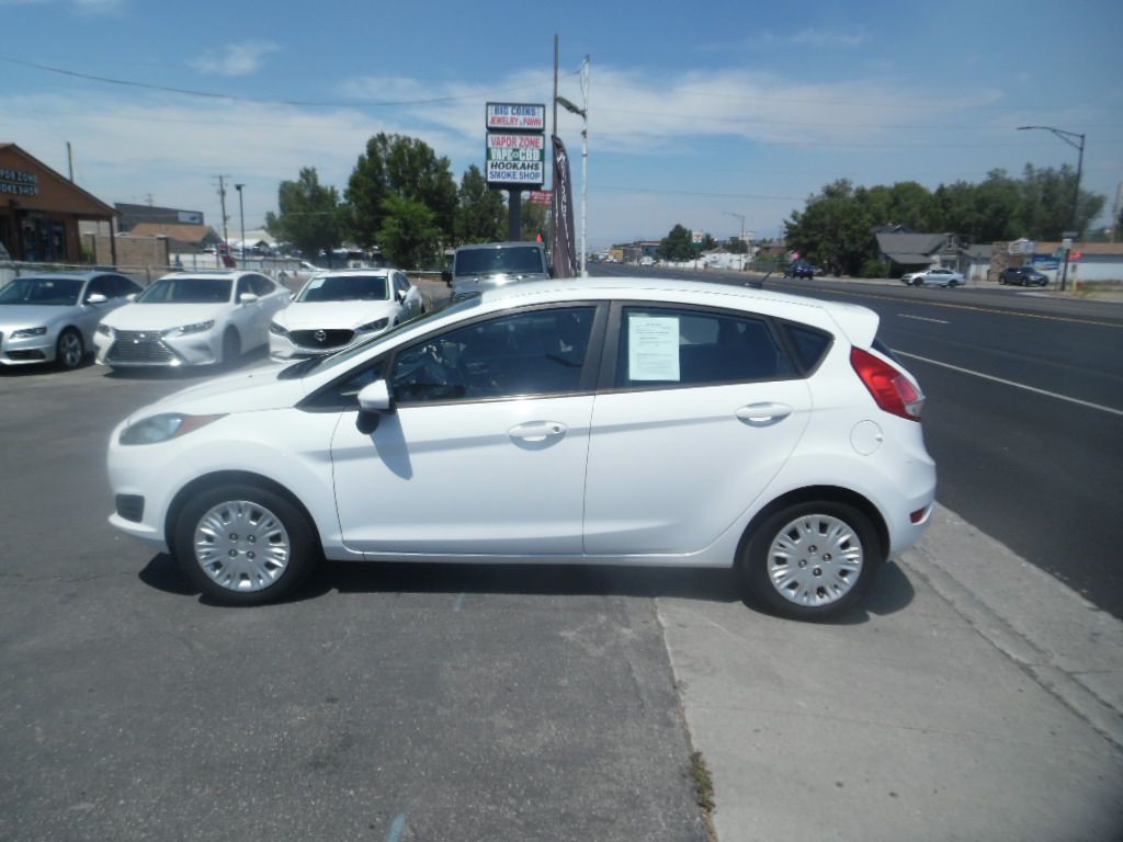 2017 Ford Fiesta Image 2