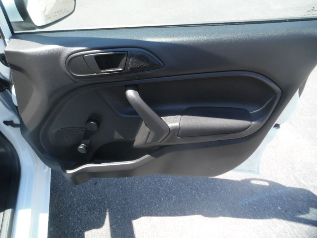 2017 Ford Fiesta Image 13