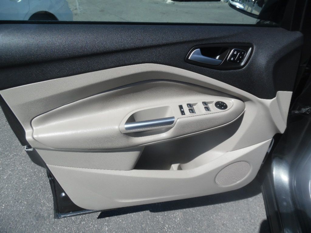 2019 Ford Escape Image 8
