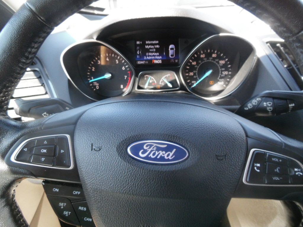 2019 Ford Escape Image 16