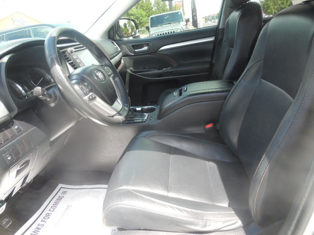 2014 Toyota Highlander Image 7