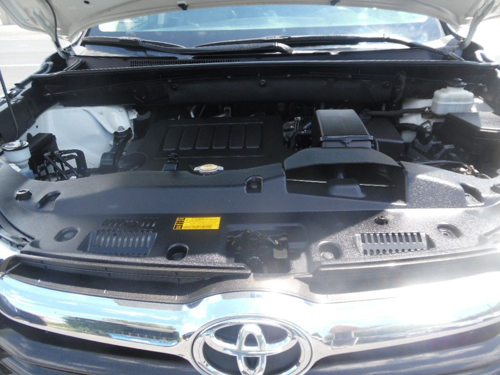 2014 Toyota Highlander Image 23