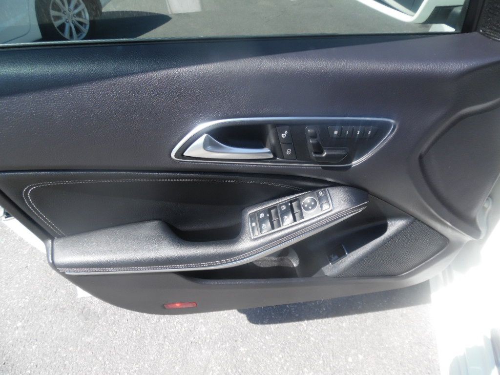 2014 Mercedes-Benz CLA-Class Image 8